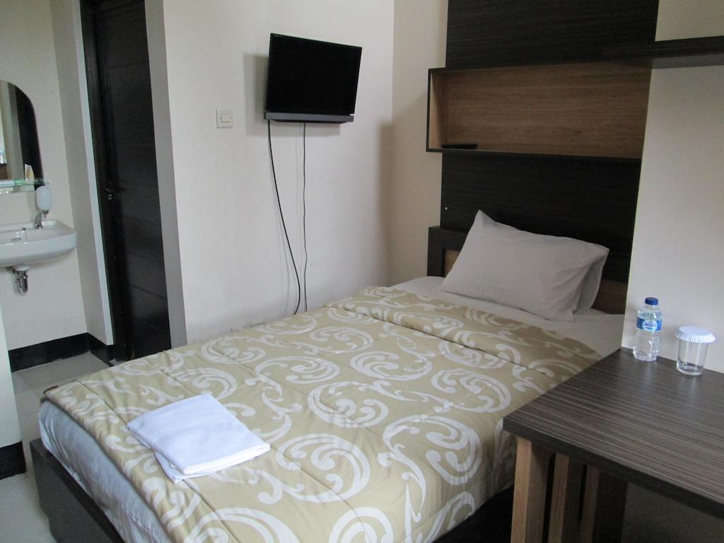 Allure Guest House Bandung Chambre photo